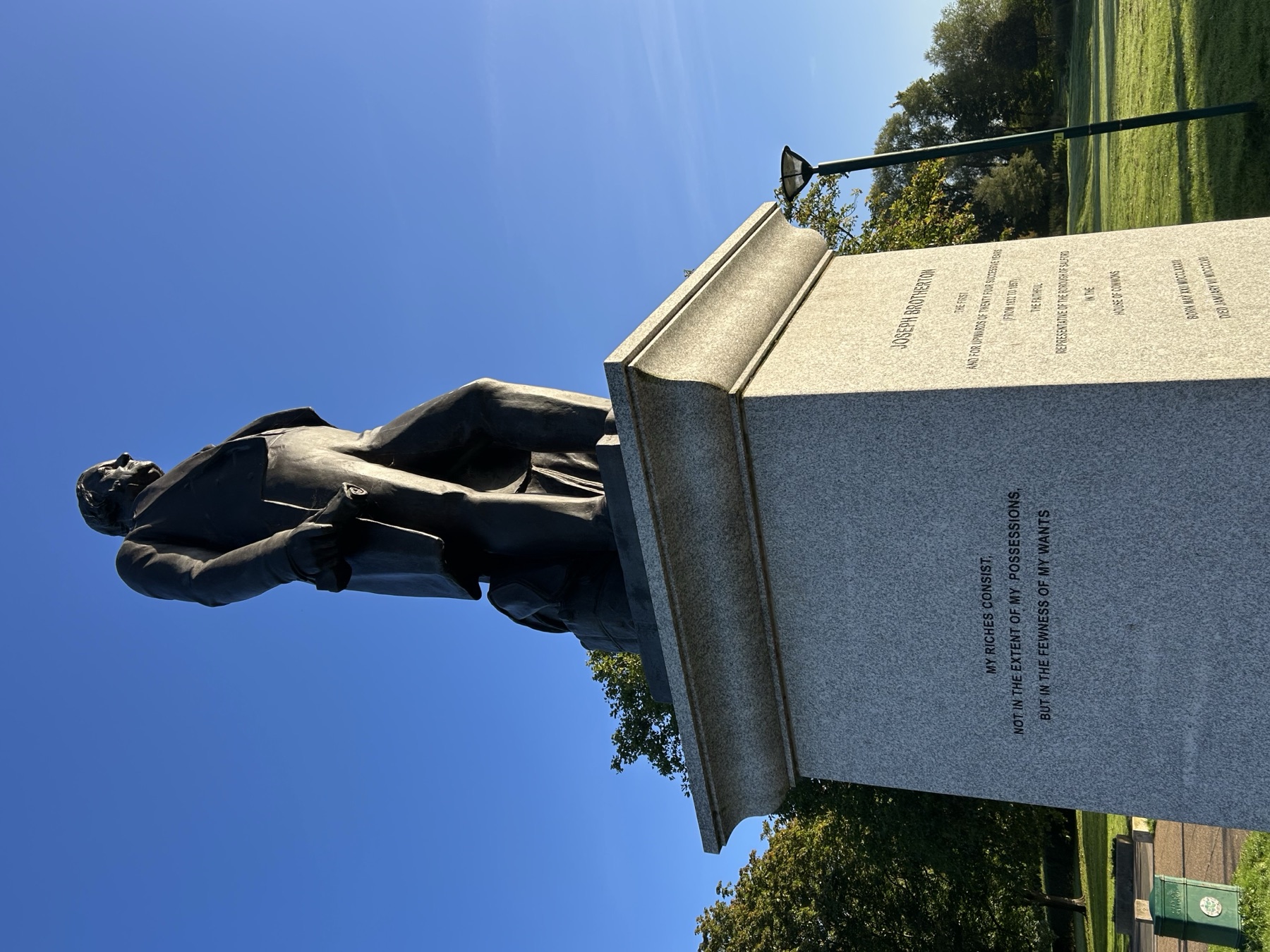 Joseph-Brotherton-Statue in Salford, fotografiert während Hartmut Hübners Besuch